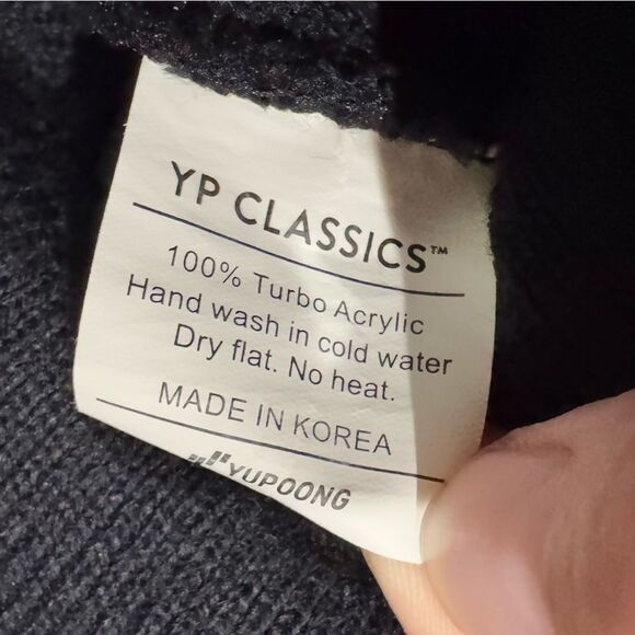 YP Classics Strawberry Girls Rose Beanie - Picture 2 of 3